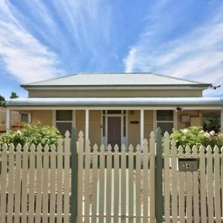 Maeville Cottage Broken Hill Buitenkant foto