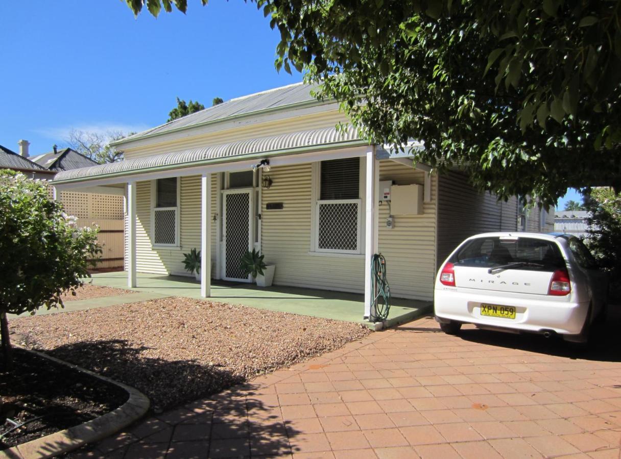 Maeville Cottage Broken Hill Buitenkant foto